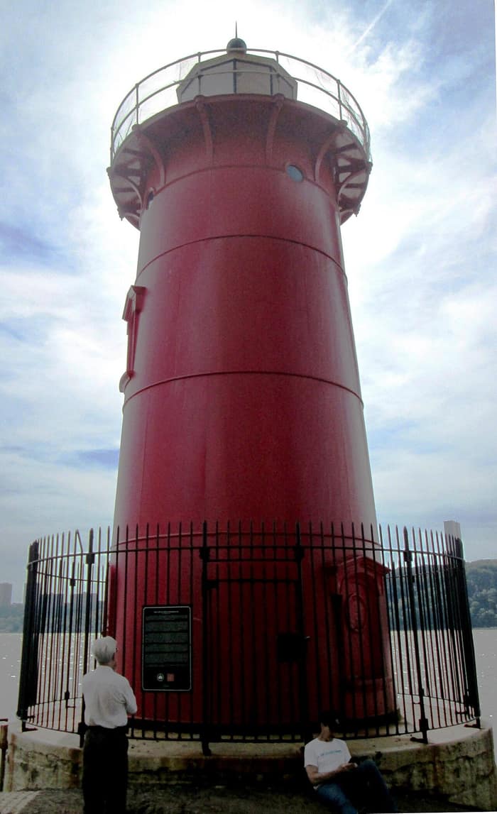 El Little Red Lighthouse junto al Hudson, primera vista de 2014