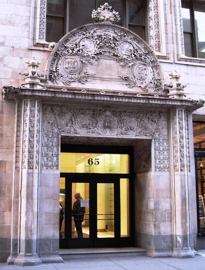 Entrada del Edificio Bayard-Condict en Bleecker Street, en NoHo, Manhattan