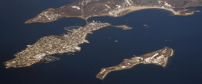 City Island y la isla Hart, en el Bronx, vistas juntas desde el agua