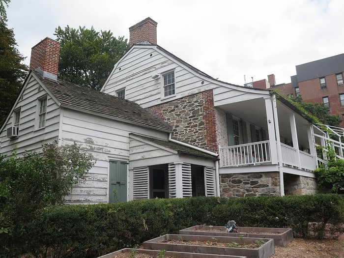 Frente del Museo Dyckman Farmhouse, en Inwood