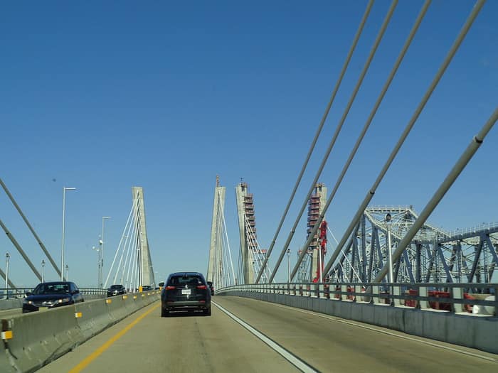 Otra vista del nuevo puente Goethals de tirantes