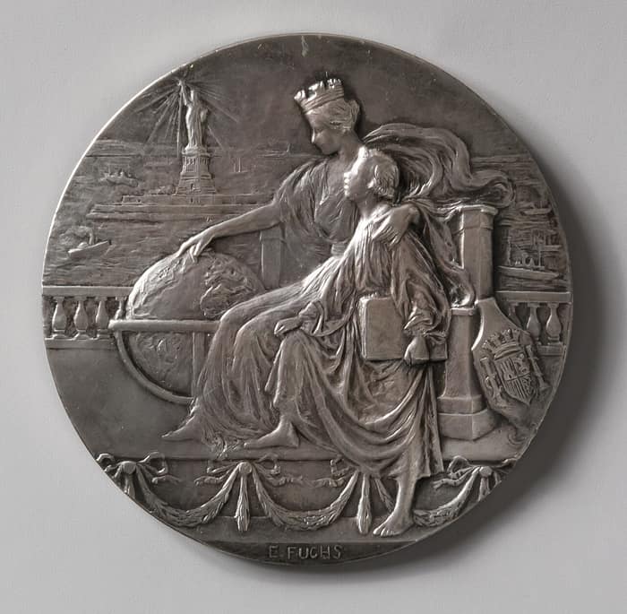 Tejido de seda conocido como seda de la Alhambra, hacia 1400, de la colección del museo