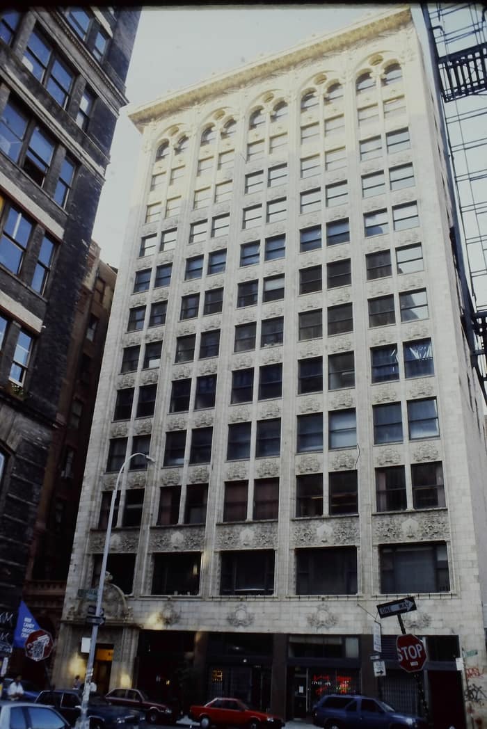 Fachada de terracota del Edificio Bayard-Condict, diseñado por Louis Sullivan, vista A
